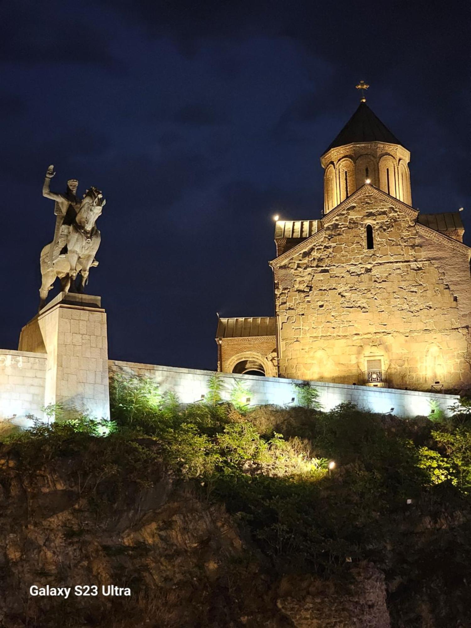Luka Tbilisi Exterior foto